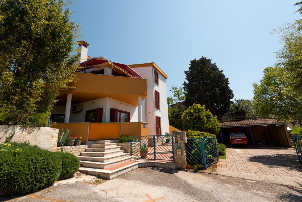 Apartment Anna 2 Pula Exterior photo